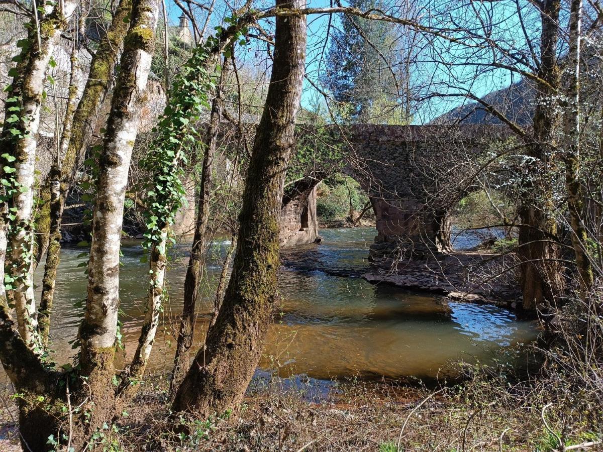 Le Castellou Bed and Breakfast Conques Exteriör bild
