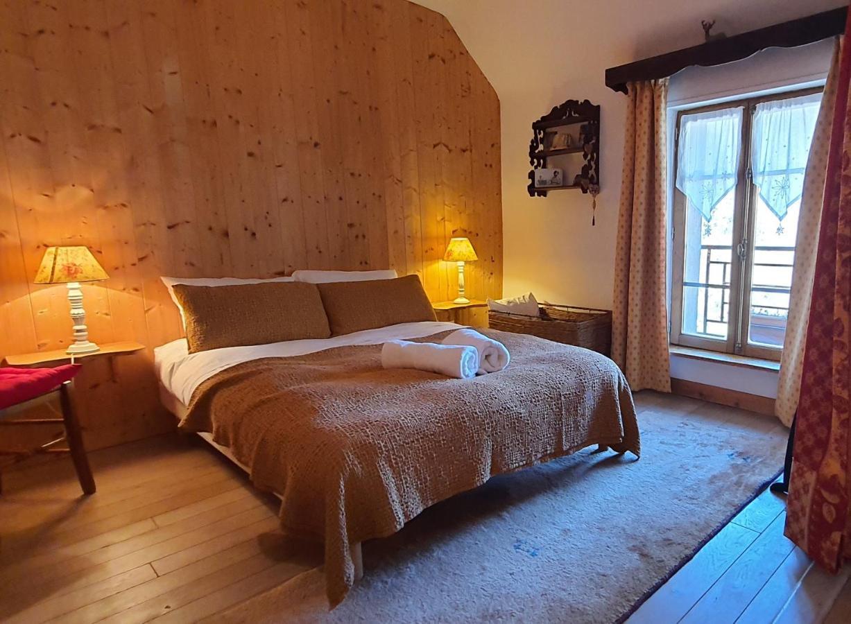 Le Castellou Bed and Breakfast Conques Exteriör bild