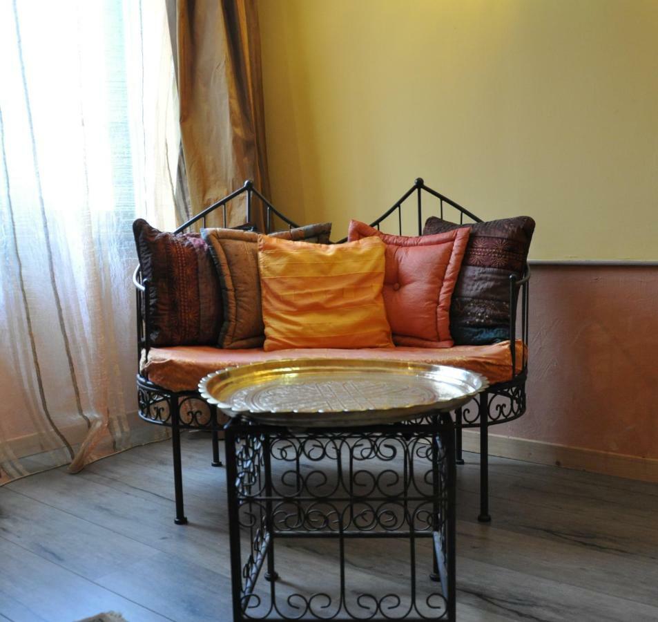 Le Castellou Bed and Breakfast Conques Exteriör bild